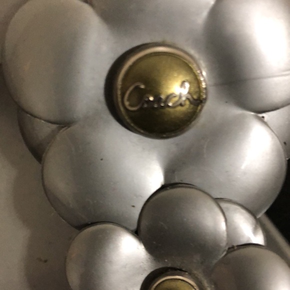 Coach - Picture 2 of 5